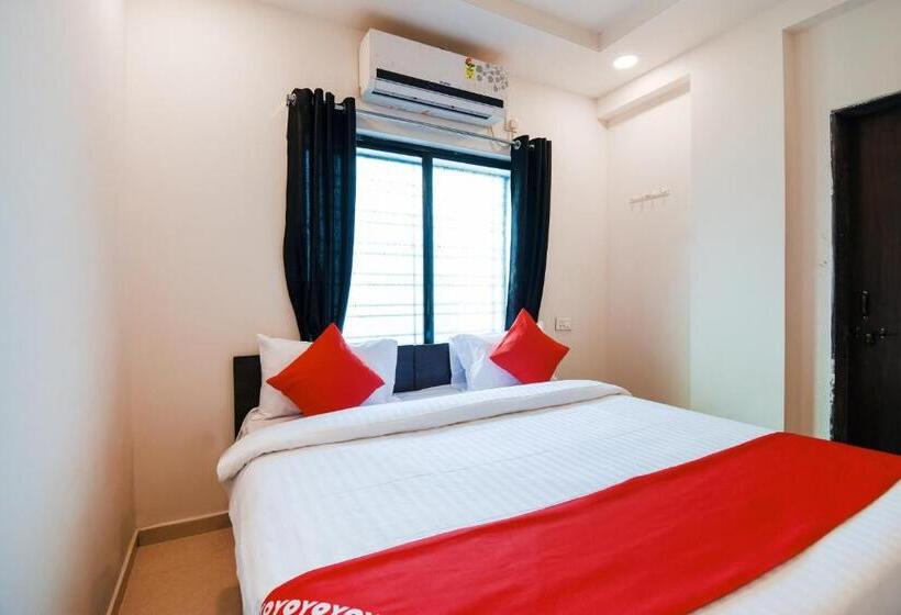 غرفة كلاسيكية ثلاثية, White House Regency