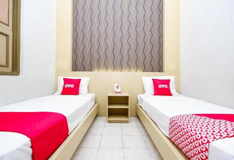 エコノミールーム, Oyo 2436  Kencana