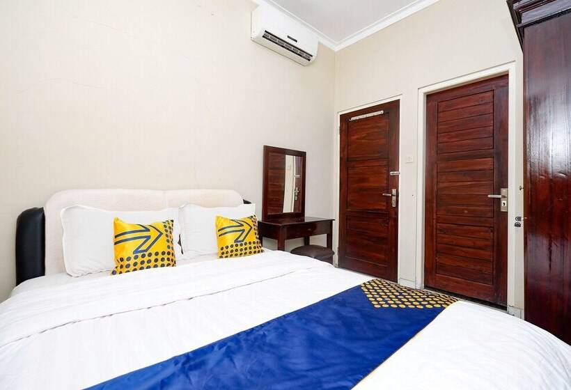 スタンダードルーム, Spot On 2414 Homestay Potroyudan Syariah