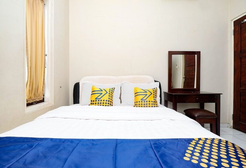 スタンダードルーム, Spot On 2414 Homestay Potroyudan Syariah