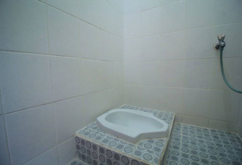 غرفة إقتصادية ثلاثية, Spot On 2305 Andys Nur Penginapan