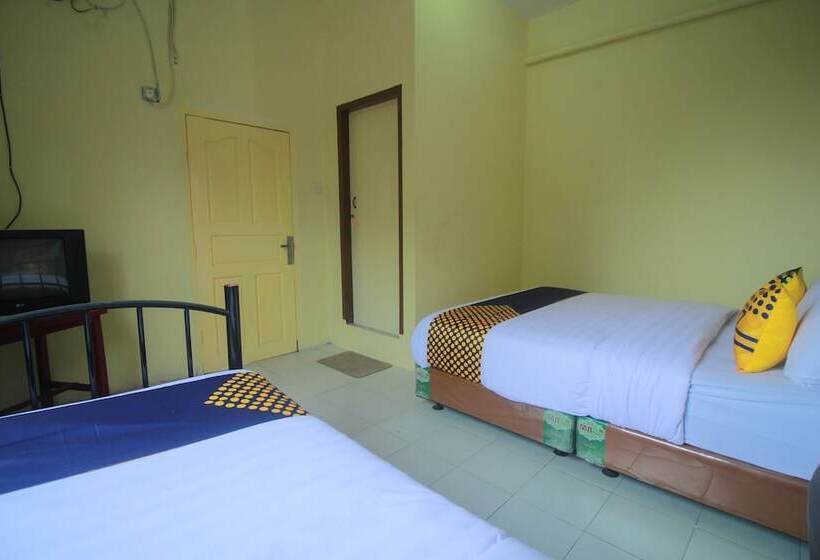 غرفة إقتصادية ثلاثية, Spot On 2305 Andys Nur Penginapan