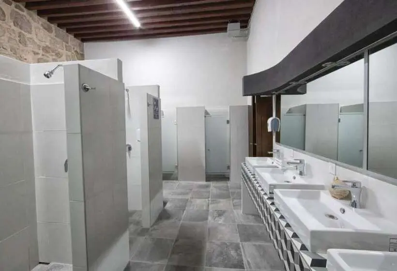 تختخواب در اتاق مشترک, Hostal Mich By Rotamundos