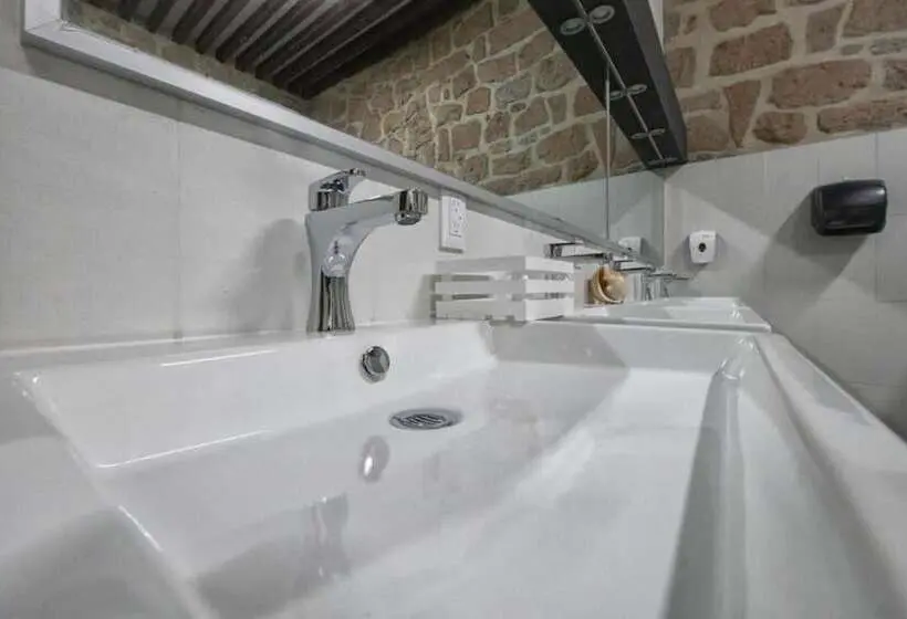تختخواب در اتاق مشترک, Hostal Mich By Rotamundos