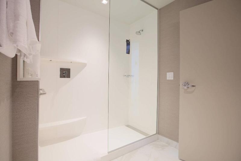 이그제큐티브 룸 퀸침대, Courtyard By Marriott Montreal Brossard