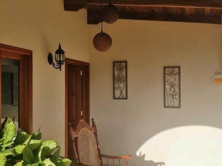 اتاق لوکس, La Estancia