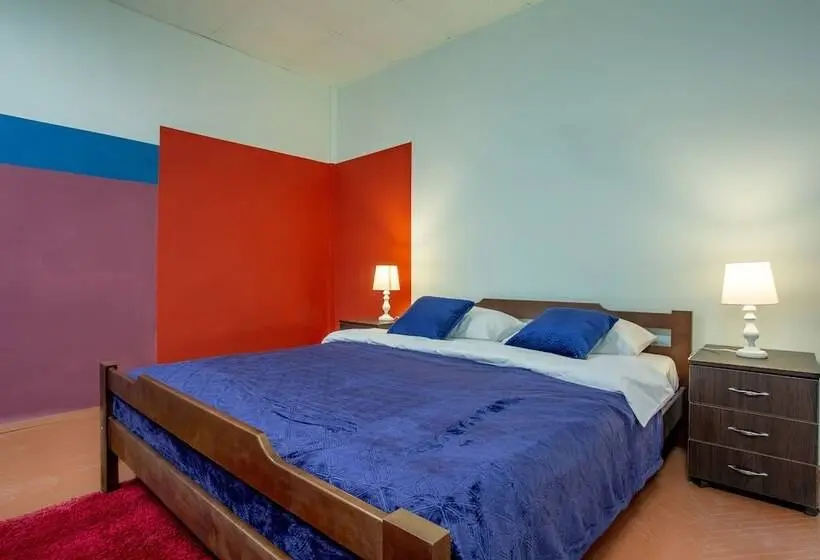 اتاق لوکس, P2b Hostel & Bar