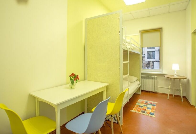 اتاق خانوادگی, P2b Hostel & Bar