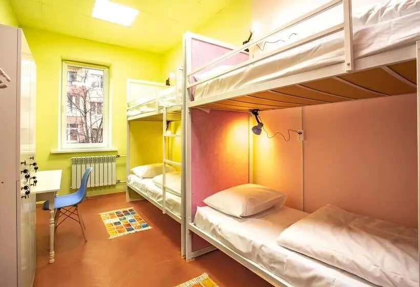 تختخواب در اتاق مشترک, P2b Hostel & Bar