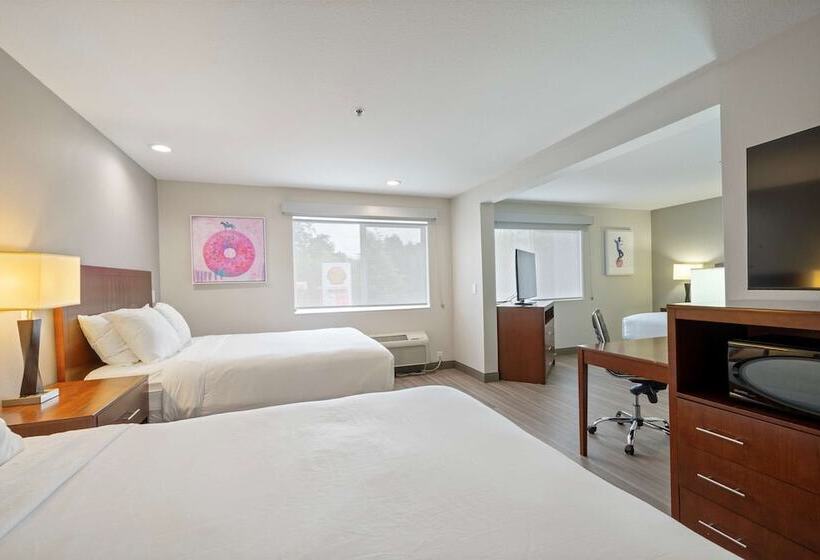 جناح عائلي, Best Western Lake Oswego Hotel & Suites