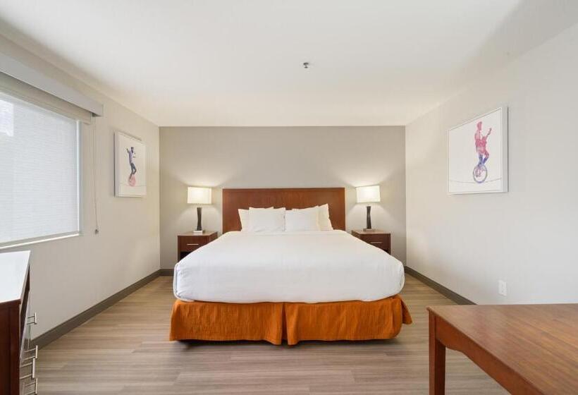 جناح عائلي, Best Western Lake Oswego Hotel & Suites