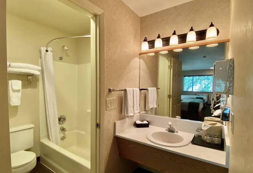 Классический Номер, Cousin S Country Inn