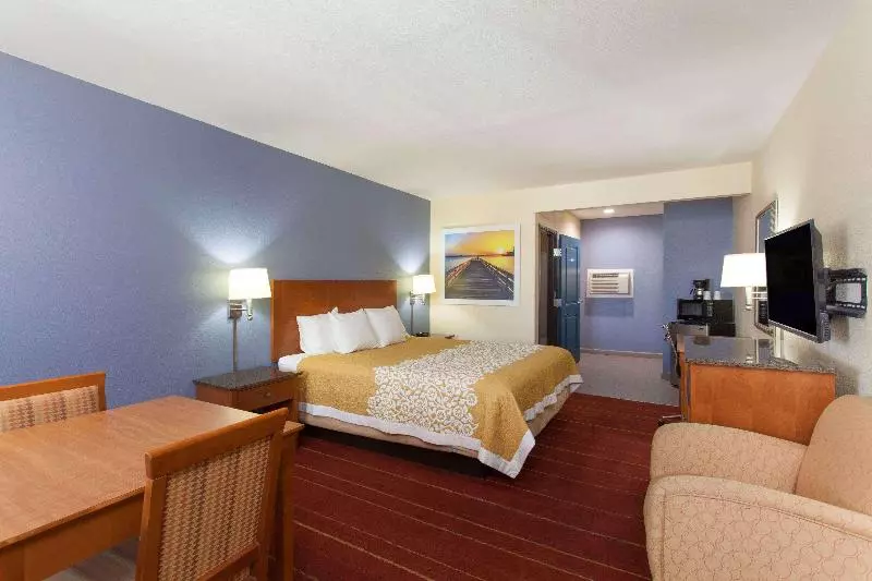 اتاق استاندارد با تخت بزرگ, Days Inn By Wyndham San Diegoeast/el Cajon