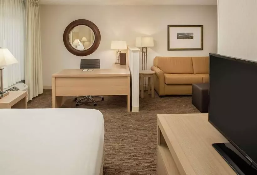 キングサイズベッドのジュニアスイート, Doubletree By Hilton Portland Tigard