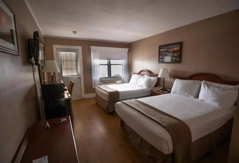 デラックスルーム, Inn On The Hudson