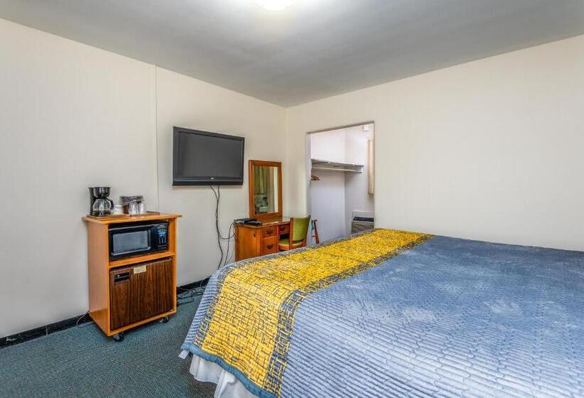 Номер Стандарт, Parkway Inn