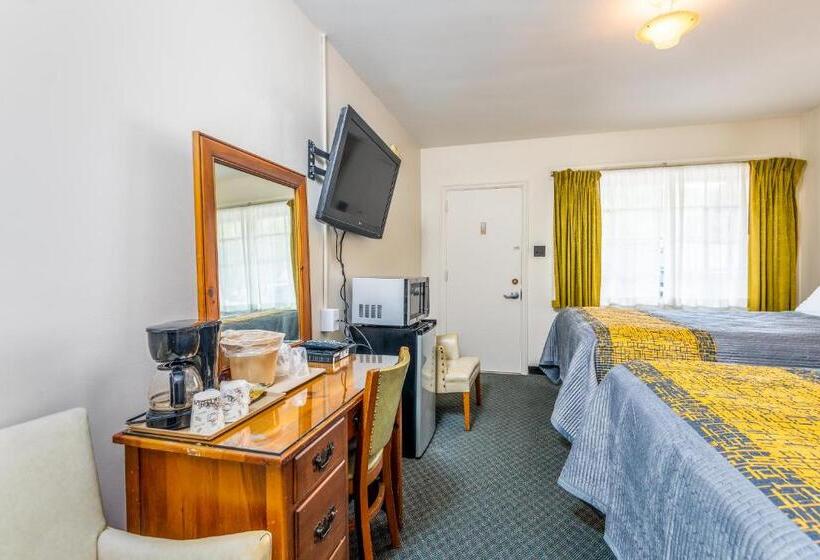 Номер Стандарт 2 Двуспальные Кровати, Parkway Inn