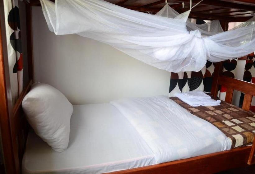 공동 객실, Barazani Garden Villa