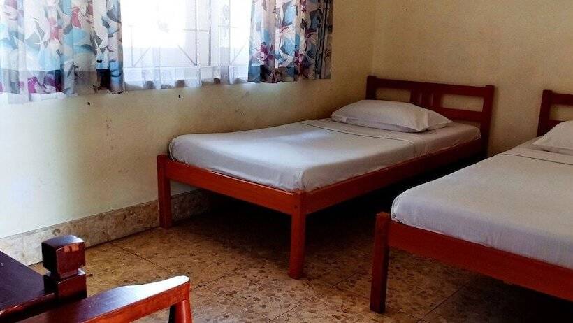 غرفة سوبيريور رباعية, Bunga Ayu Seaside Resort