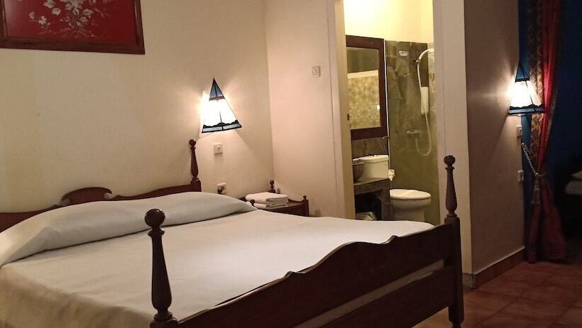 غرفة ديلوكس ثلاثية, Bunga Ayu Seaside Resort