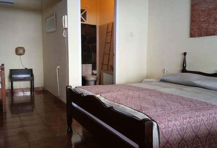 غرفة ديلوكس ثلاثية, Bunga Ayu Seaside Resort