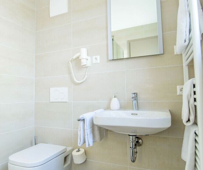 غرفة قياسية فردية, Filderhof Reutlingen