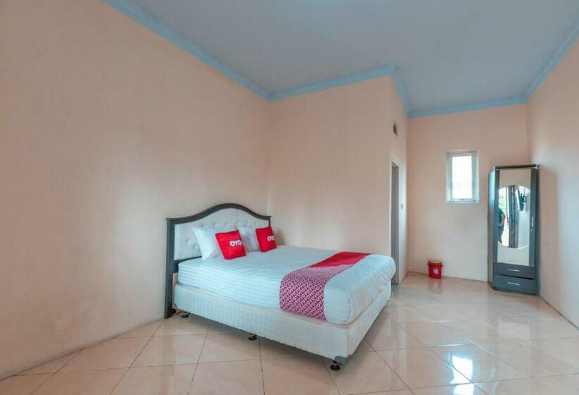 Quarto Economy, Oyo 2137 D Colonel Residence