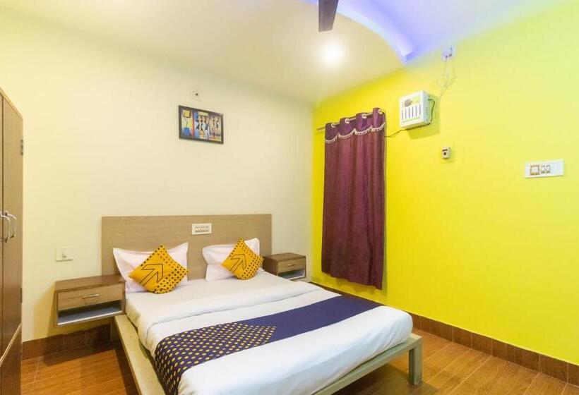 Ekonomiskt Trippelrum, Spot On Prabir Residency Inn