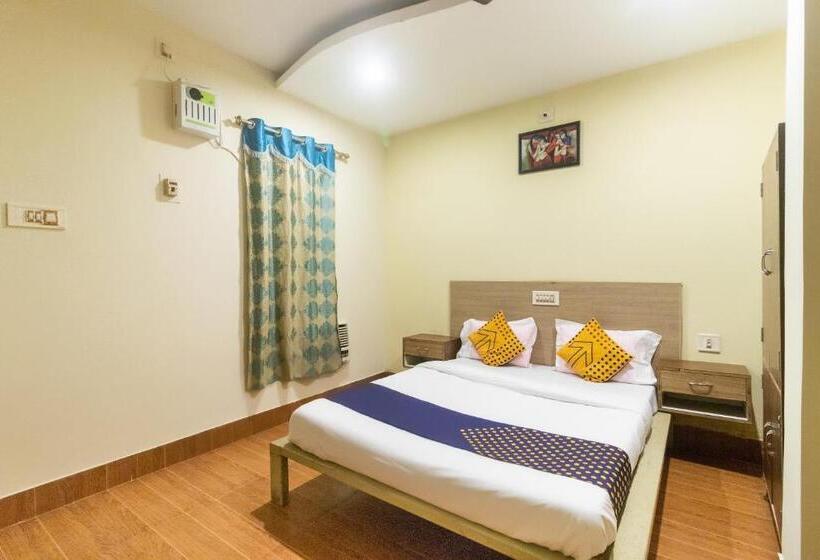 Ekonomiskt Trippelrum, Spot On Prabir Residency Inn