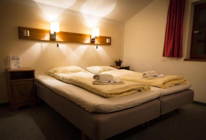 1 Sovrums Stuga, Haus Innerwald By Châtel Reizen