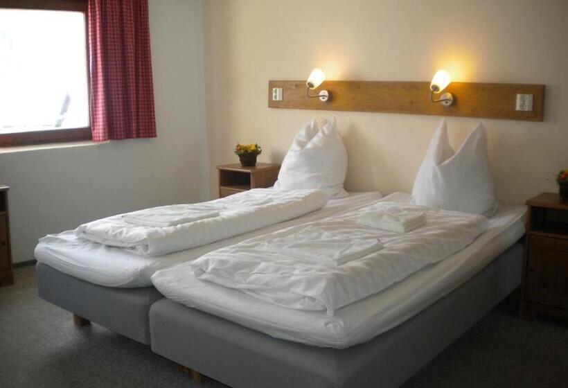 1 Sovrums Stuga, Haus Innerwald By Châtel Reizen