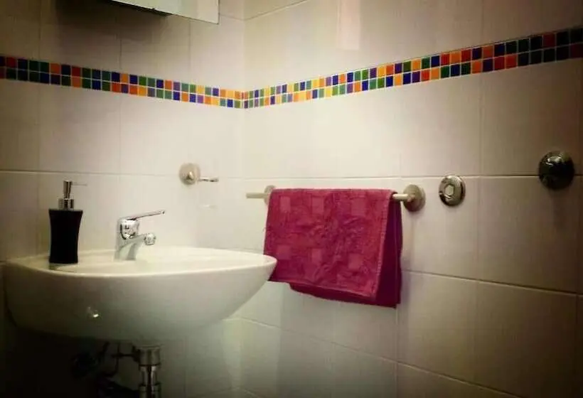 اتاق استاندارد یک نفره, Bed And Breakfast L&p