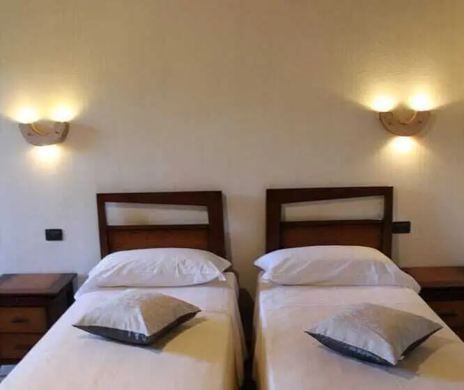 Standard Neljän Hengen Huone, Agriturismo L'impero Romano
