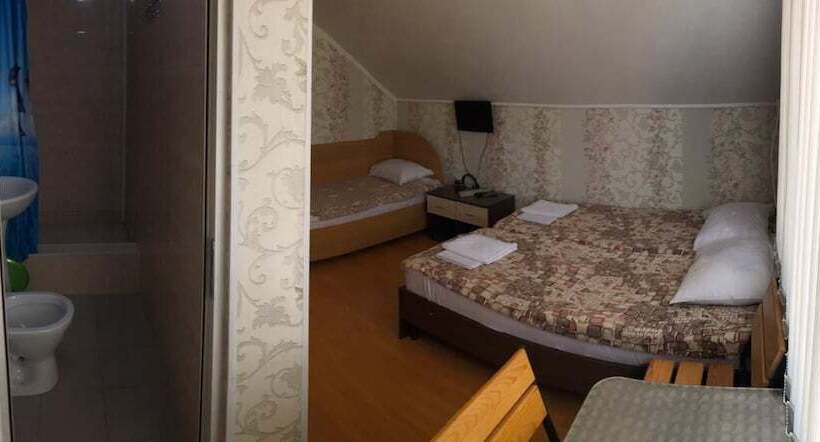 Трехместный Номер Комфорт, Guest House Kovcheg