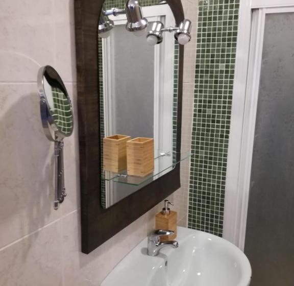 غرفة قياسية مطلّة علي حمام السباحة, Casa De La Vida Málaga