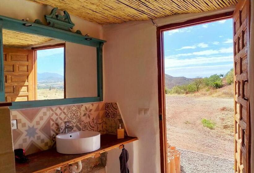 غرفة قياسية مطلة على الجبل, Casa De La Vida Málaga