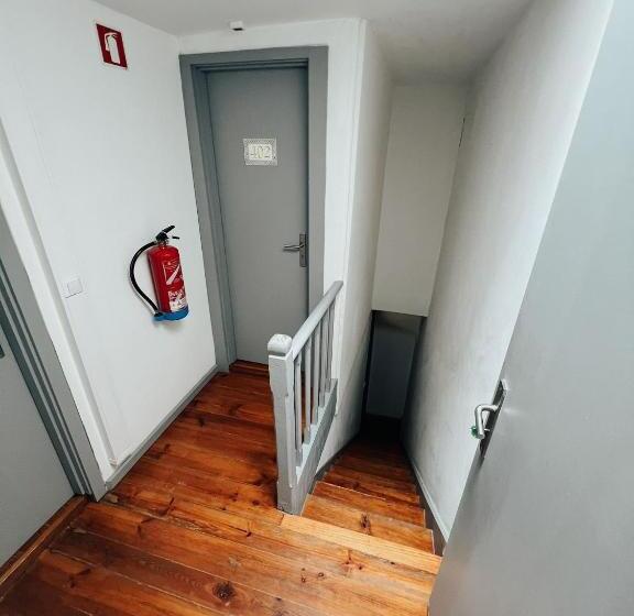 اتاق استاندارد یک نفره, By Doors Hostel