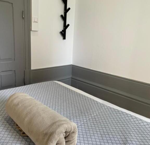 اتاق استاندارد, By Doors Hostel