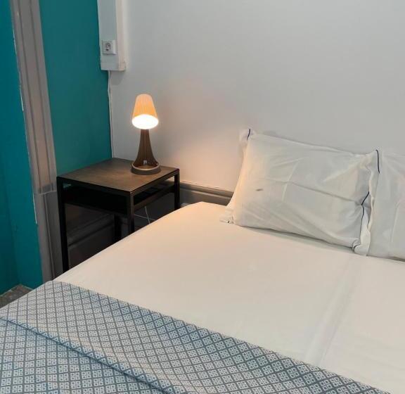 اتاق استاندارد, By Doors Hostel