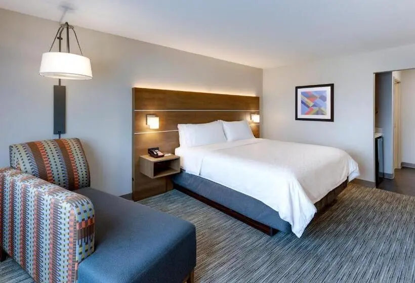 身障者適用キングサイズベッドルーム, Holiday Inn Express & Suites Middletown Goshen, An Ihg
