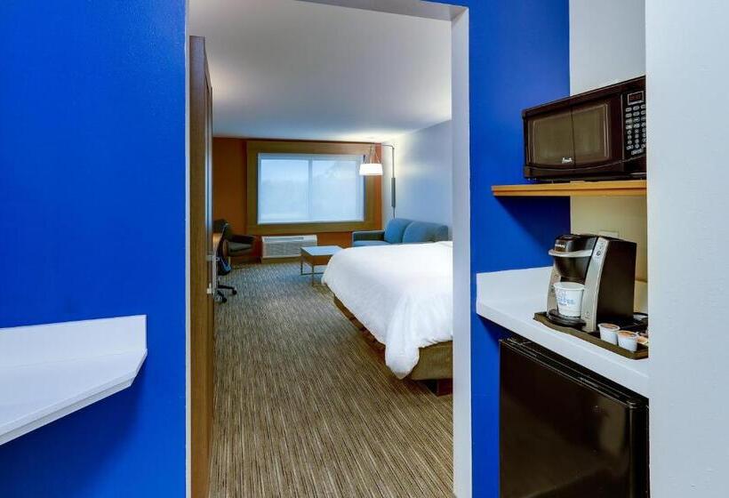 מיטת קינג בסוויטה, Holiday Inn Express & Suites   Middletown   Goshen, An Ihg