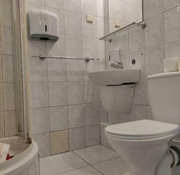 Standard Yhden Hengen Huone, Sp Zoz Sanatorium Uzdrowiskowe Mswia Agat