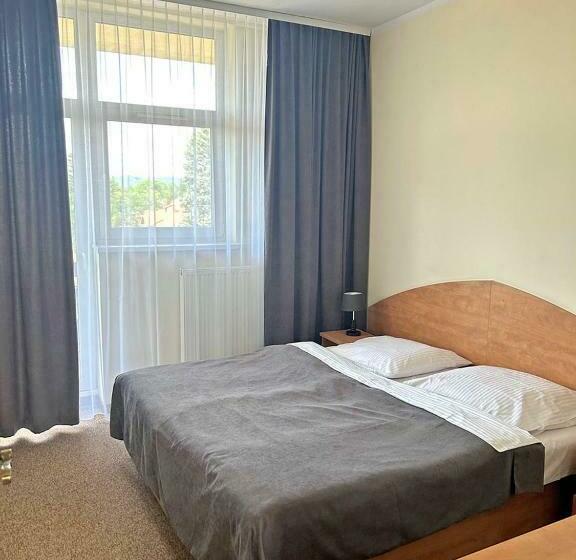 Huoneisto 1 Makuuhuone, Sp Zoz Sanatorium Uzdrowiskowe Mswia Agat