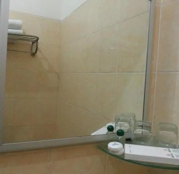 Quarto Estandar, The Amrani Syariah