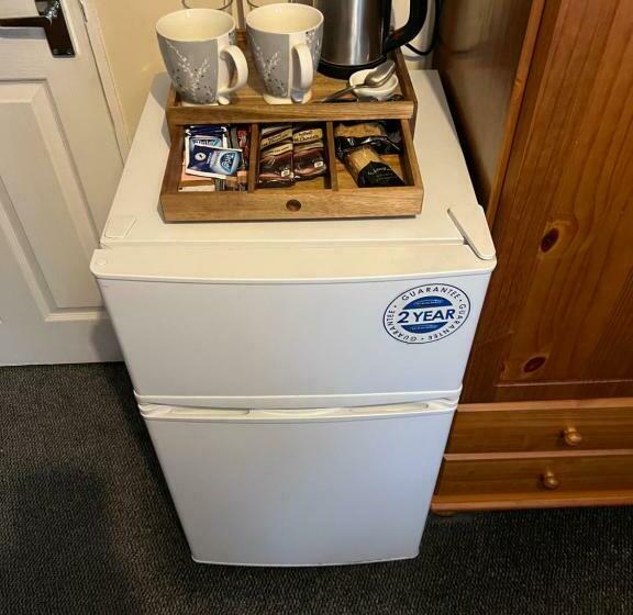 غرفة عائلية مطلّة علي البحر, Willows Guest House