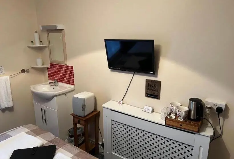バス共有のスタンダードルーム, Willows Guest House