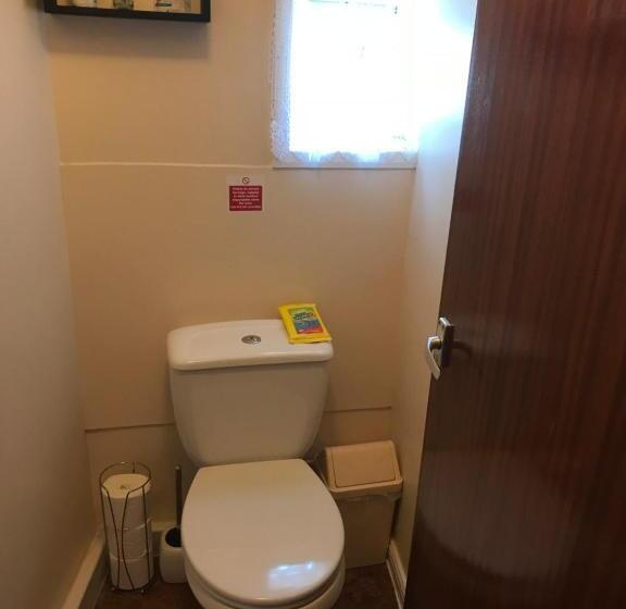 غرفة قياسية حمام مشترك, Willows Guest House