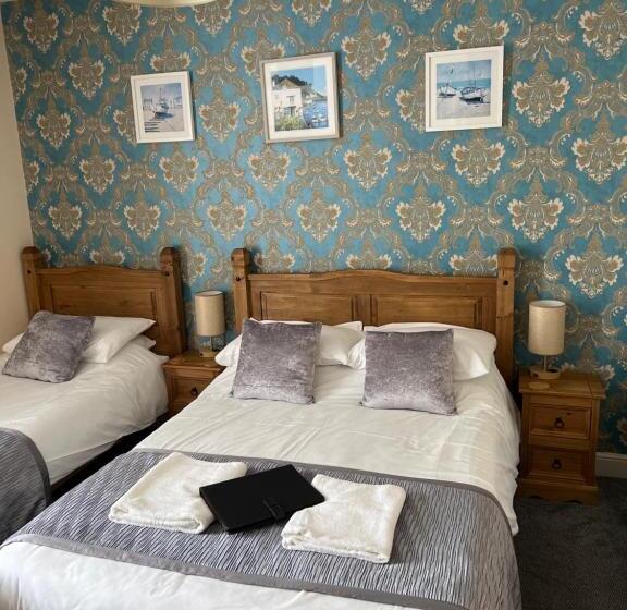 Семейный Номер, Willows Guest House