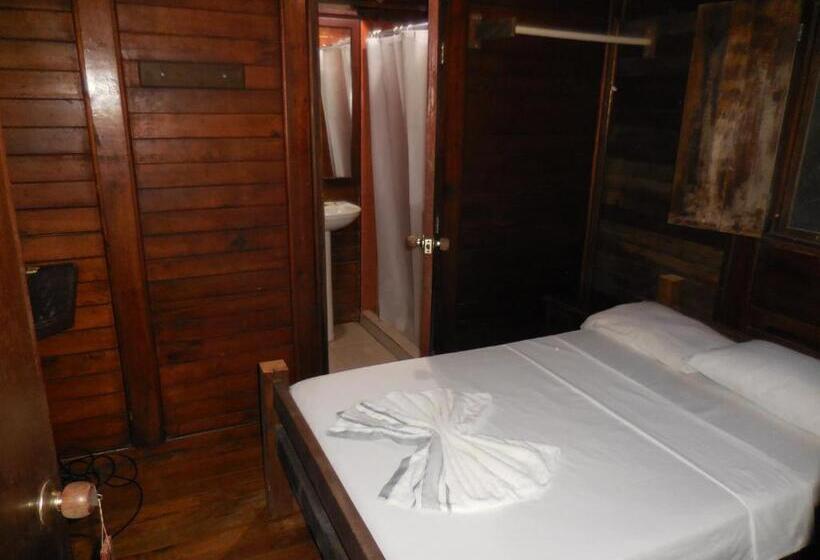 اتاق استاندارد یک نفره, Nuquimar