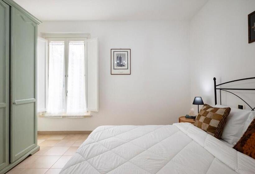 2 Bedroom Apartment Pool View, Ombra Verde Residence E B&b